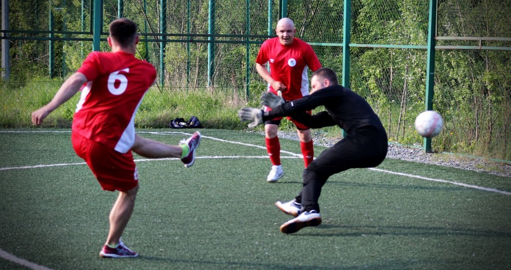Запад: рекорд устоял